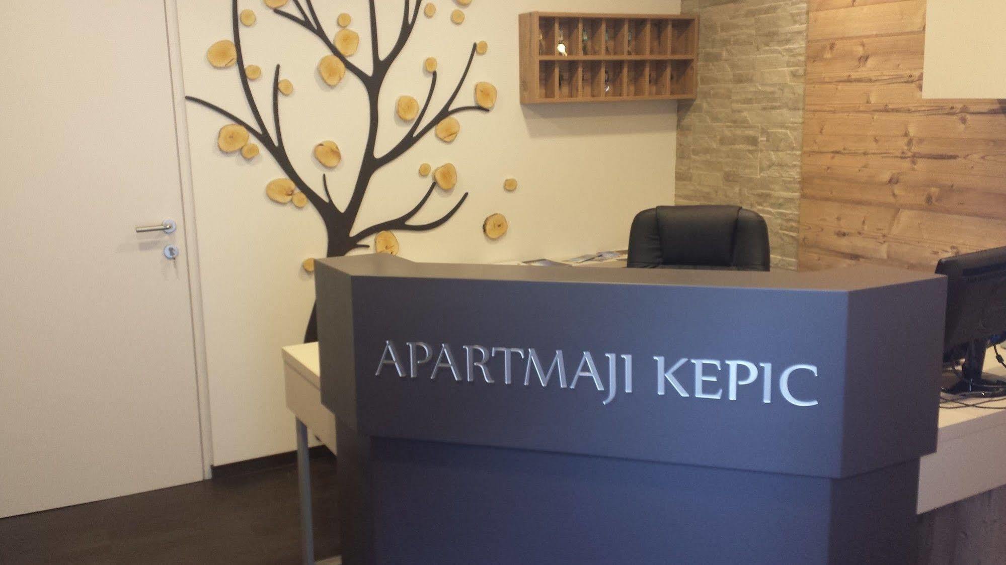 Rooms & Apartments Kepic, Airport Accomodation Церкле на Горенскем Екстериор снимка